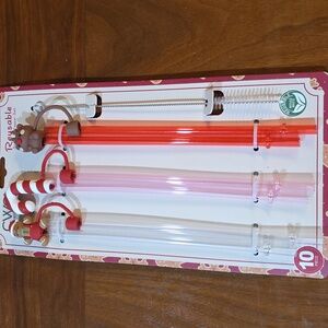 10 PC Christmas Themed Reusable Straw And Topper Set NWT